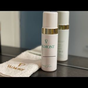 Valmont face cleaning foam